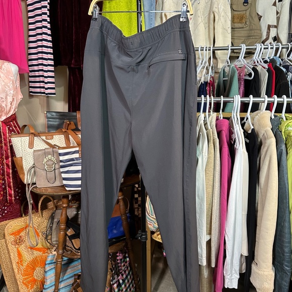 Cloud veil Gray Joggers with Relaxed Fit and Elastic Waistband - Picture 5 of 5